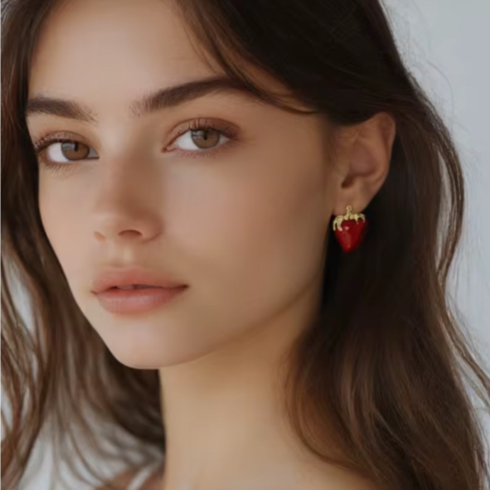 ♠️Kate Spade Strawberry Fields Studs Strawberry Earrings with Gold Leaves.